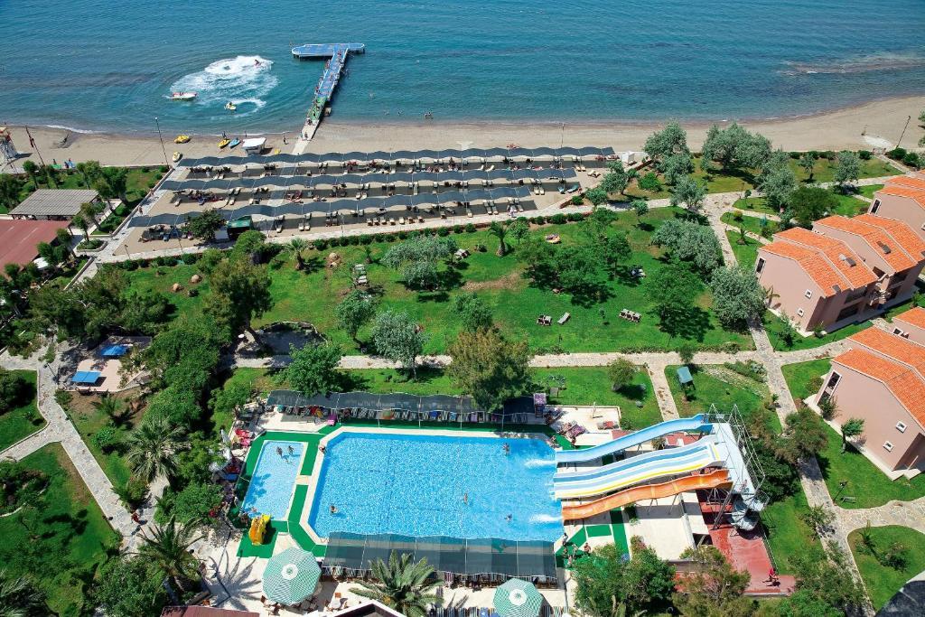 Club Yali Hotels & Resort Ґумулдур Екстер'єр фото