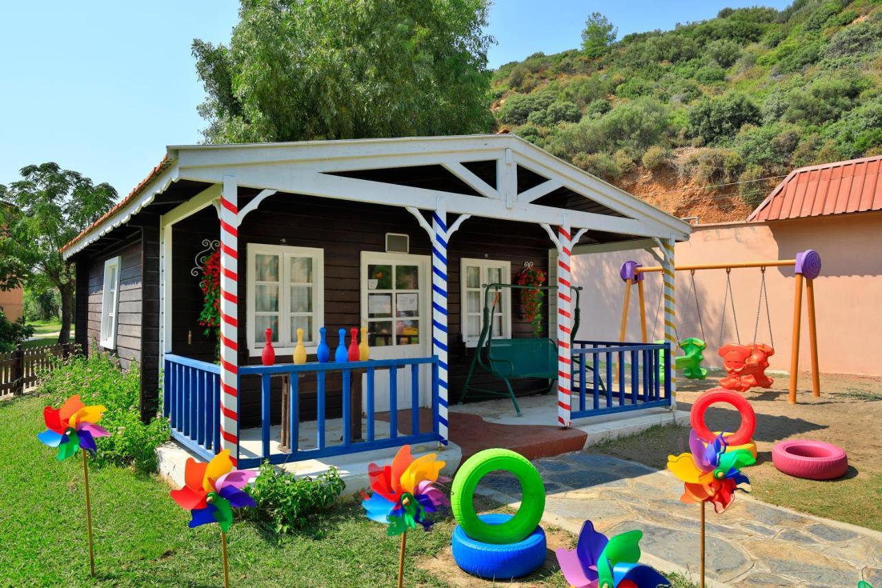 Club Yali Hotels & Resort Ґумулдур Екстер'єр фото