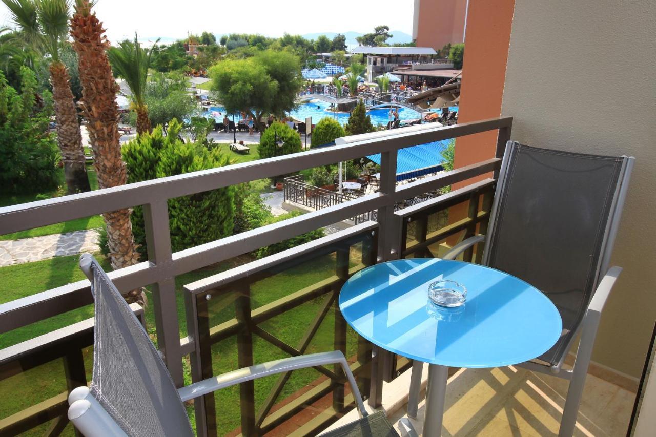 Club Yali Hotels & Resort Ґумулдур Екстер'єр фото