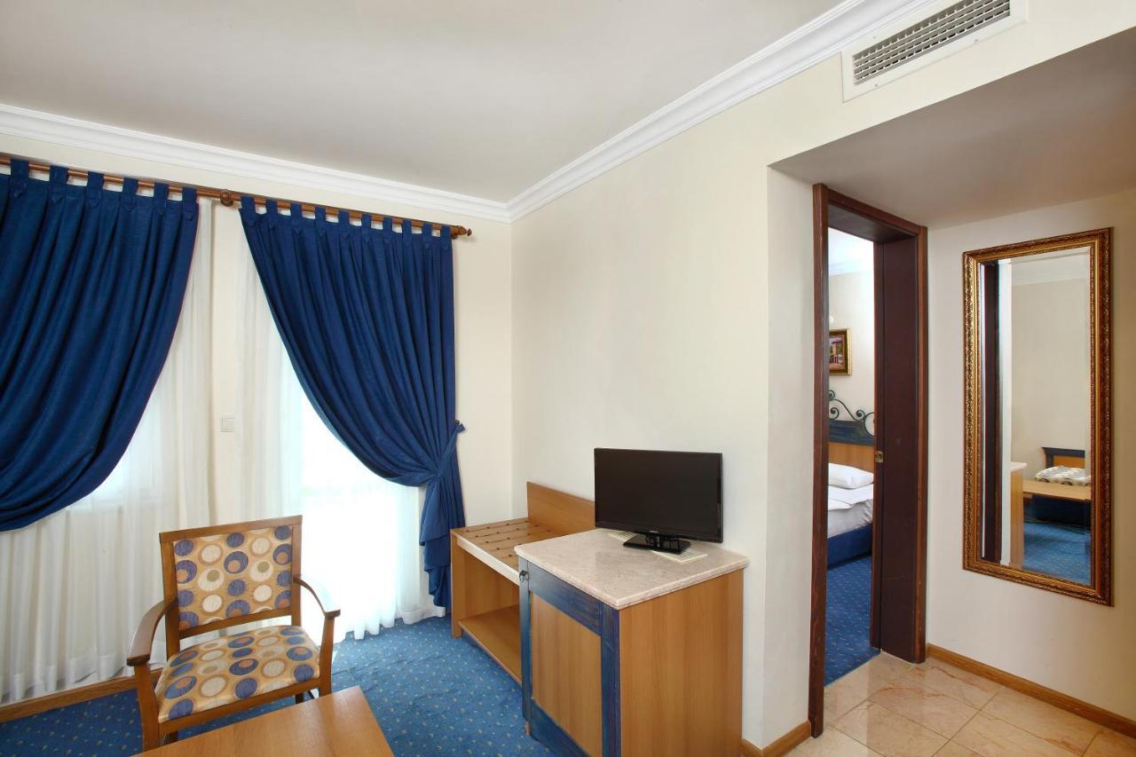 Club Yali Hotels & Resort Ґумулдур Екстер'єр фото